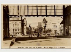 Vista do hall / Portão do Cais de Porto Alegre