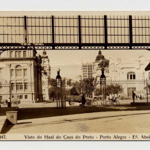 Vista do hall / Portão do Cais de Porto Alegre
