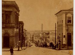 A Rua da Ladeira vista da parte alta /1920